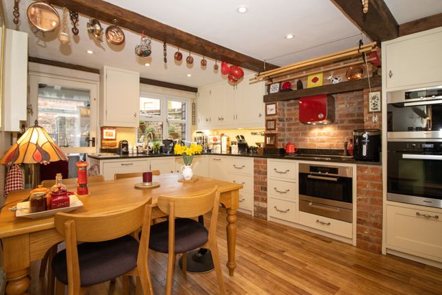 23, Mill Hill, Alresford photo 4