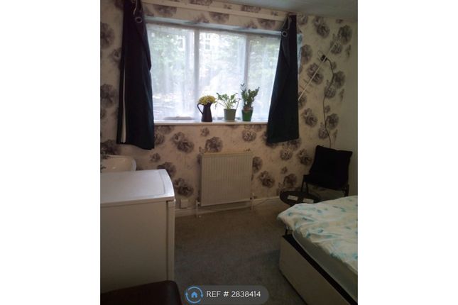 Flat, West Park House West Park St, Dewsbury photo 5