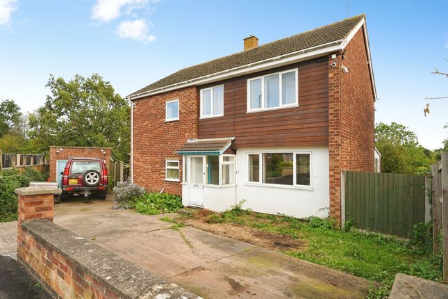 47, Charles Way, Malvern photo 2