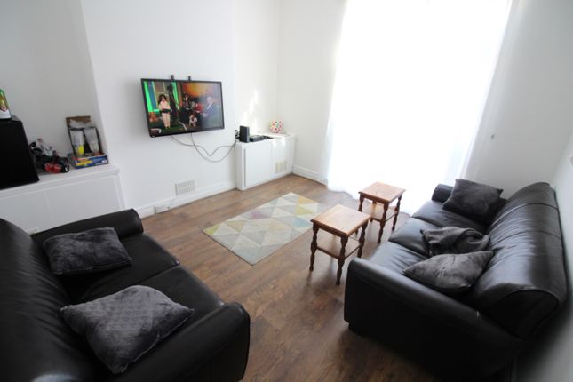 4-bed terraced on 32, Flaxland Avenue, Cardiff, £2,190/mo