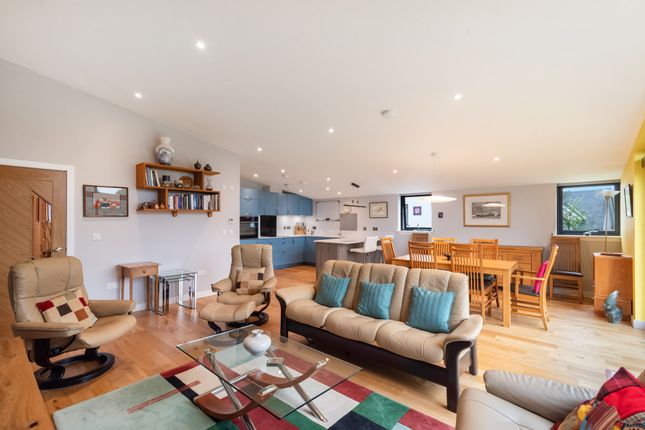 4, Mcglashan Gardens, Crieff photo 5
