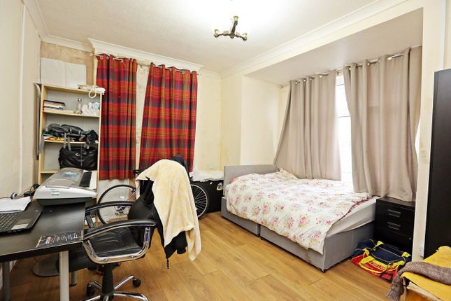End terrace house for sale in New Park Terrace, Pontypridd