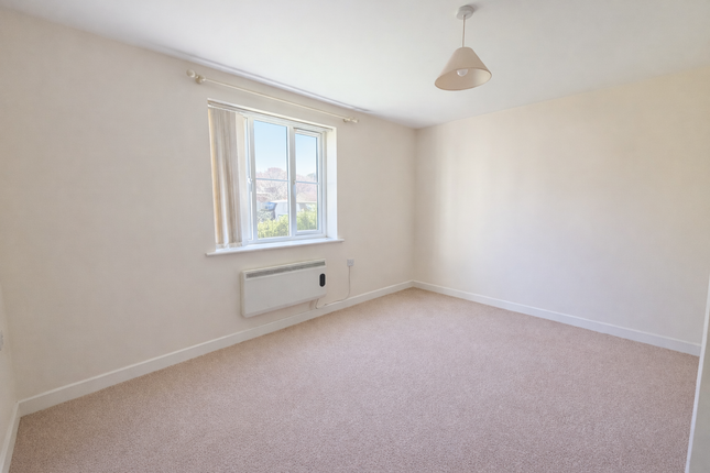 22, Otter Springs, Gillingham photo 4