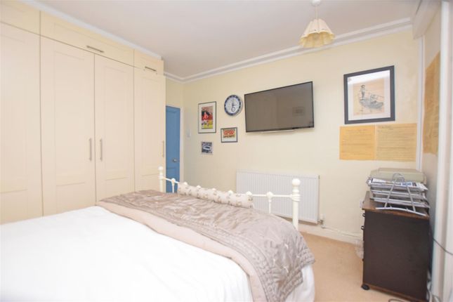 Flat for sale in Clip Terfyn, Llanddulas, Conwy