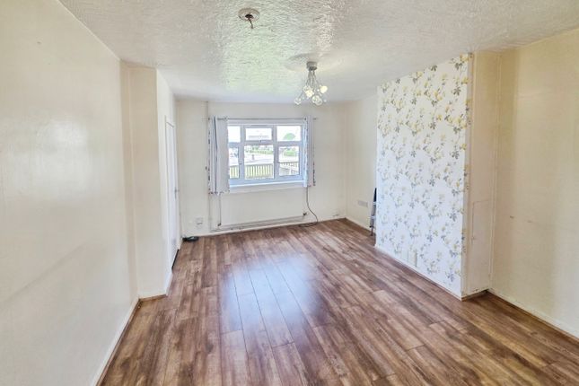 30, Peterborough photo 3