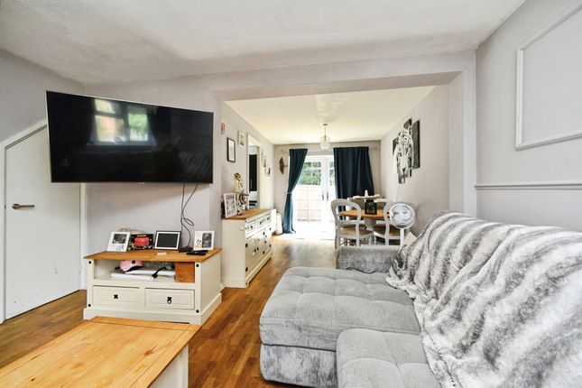 101, Central Avenue, Peacehaven photo 2