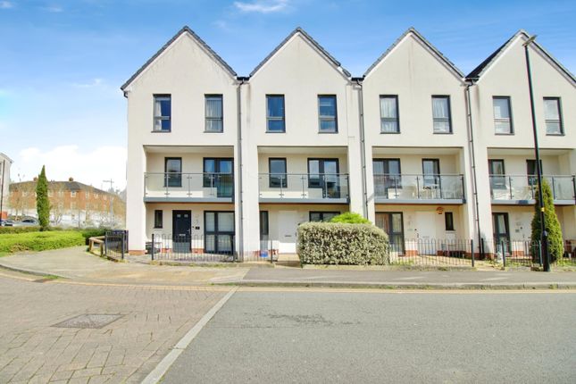 Town house for sale in Isambard Way, Swindon