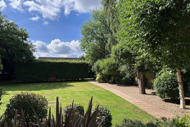3, 10, Ledborough Lane, Buckinghamshire photo 3