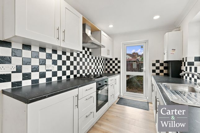 6, Sparsholt Road, Barking photo 4