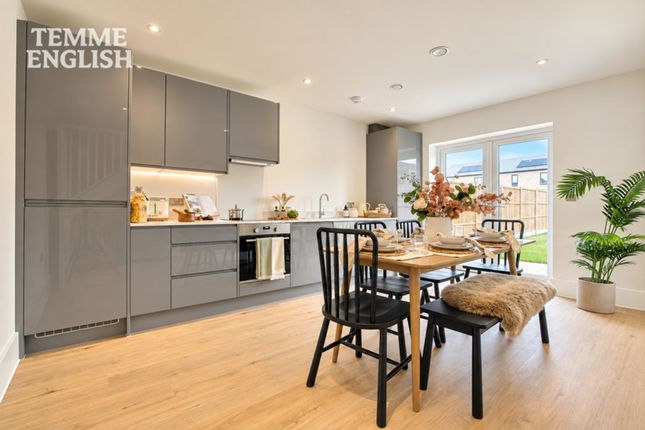 25 Clarendon Mews, Basildon photo 4