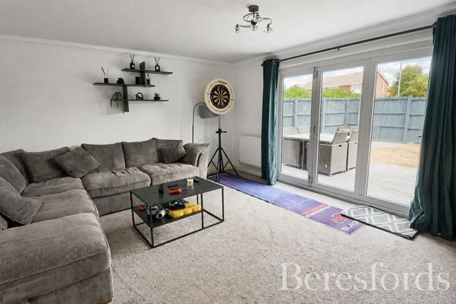 2, Hamble Close, Essex photo 4