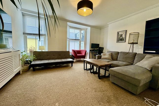 5Â Bedroom Terraced For Sale