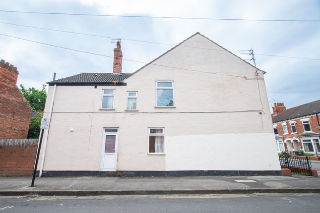 Thumbnail End terrace house to rent in Queensgate Street, Hull