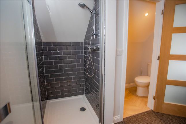 Room 6, 6, Bowens Hill Road, Gloucestershire photo 4
