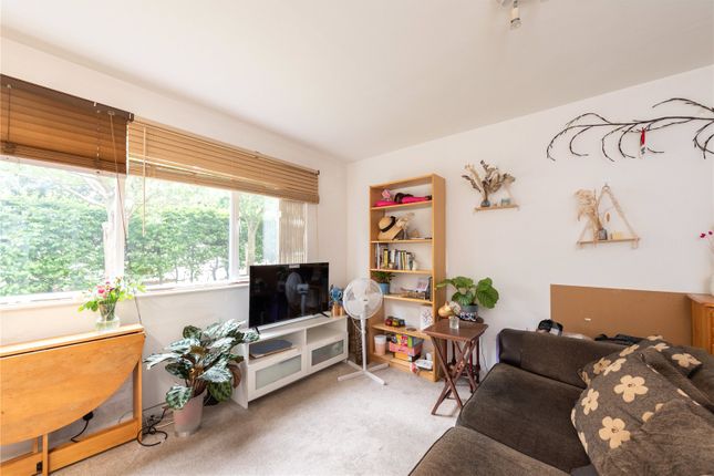 Flat 5, 119, Haverstock Hill, London photo 4