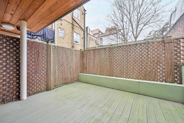 Flat for sale in Wendon Street, Tower Hamlets, London