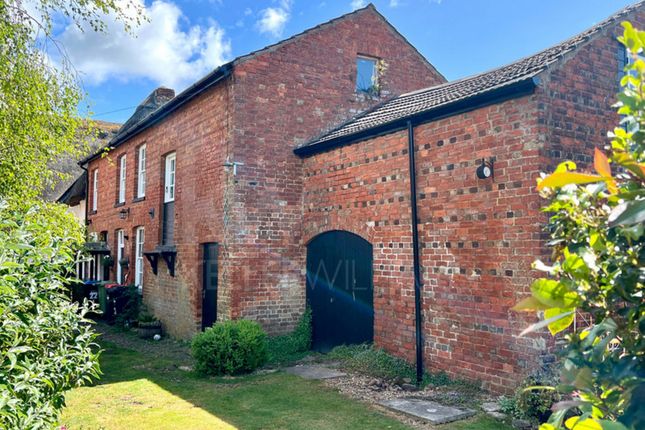 22, High Street, Hanslope, Milton Keynes photo 4