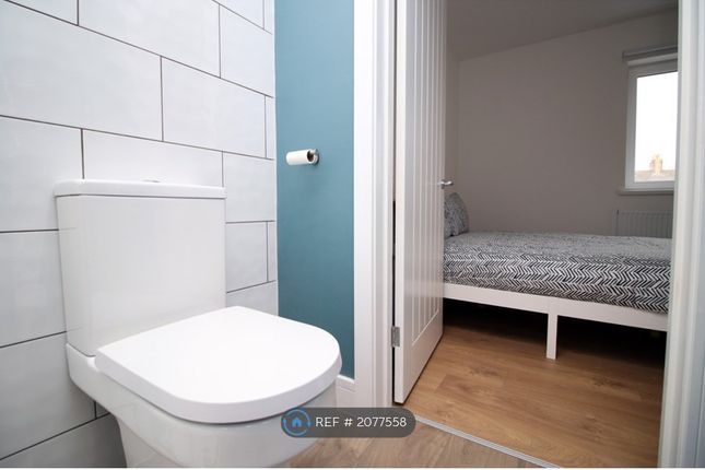 Room to rent in Clarice Street, Port Talbot