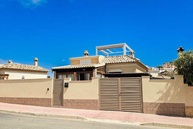 Thumbnail Villa for sale in Calle Pico Del Chullo, Ciudad Quesada, Rojales, Alicante, Valencia, Spain