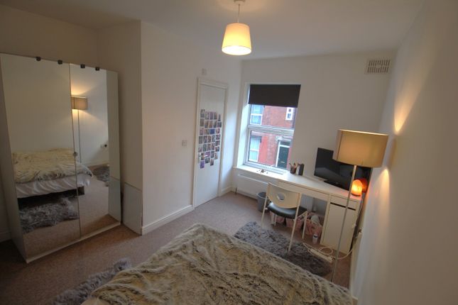 Thornville Grove, Leeds photo 4