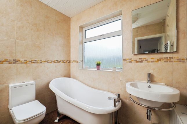 12, Hollinwell Avenue, Nottingham photo 4