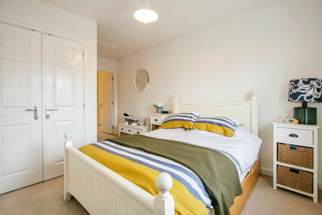 Town house for sale in Liberty Way, Poole