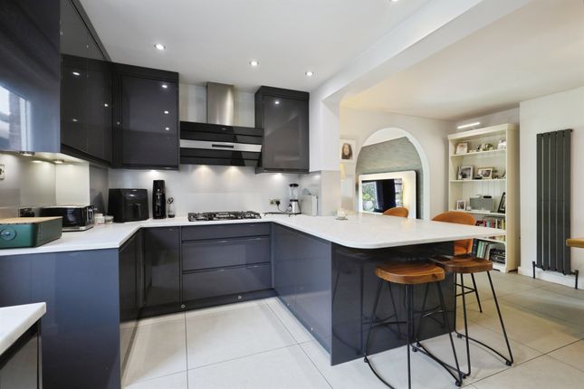 48, London Road, HAILSHAM photo 3