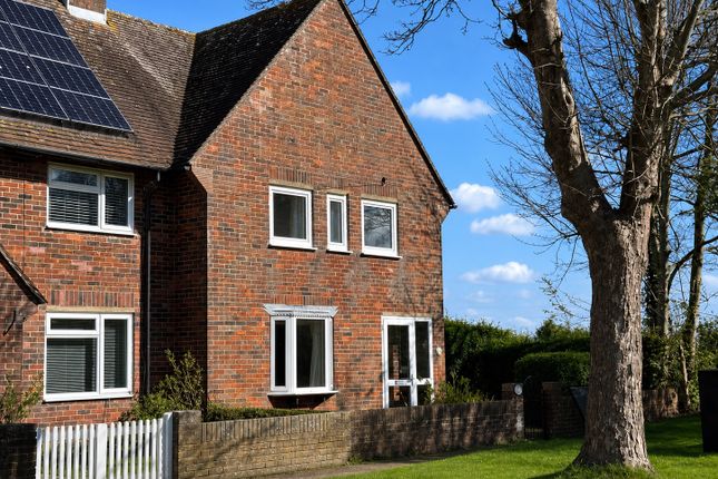 2, Richmond Road, Westerton, Chichester photo 2