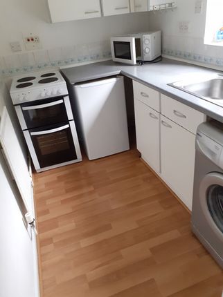 5 Woodcourt, Crawley photo 4
