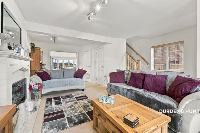 33 Henrys Terrace Ongar Road, Brentwood photo 3