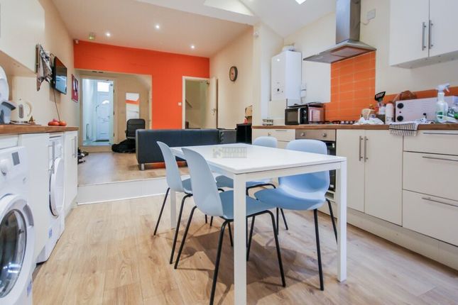 24, Croydon Road, Birmingham photo 4