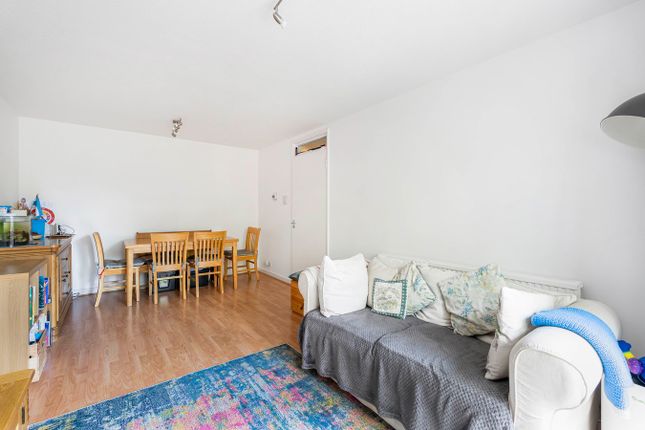 Roselle Court, Park View Road, Ealing photo 4