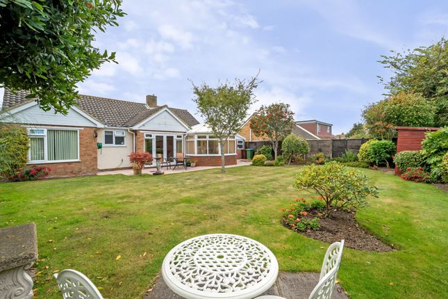6 Ormesby Crescent, Bognor Regis photo 4
