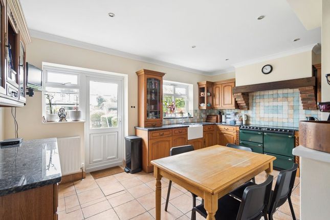 522, Rayners Lane, Pinner photo 4