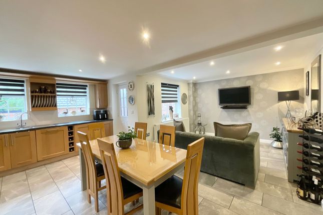 12 St. Augustines Drive, Crewe photo 3