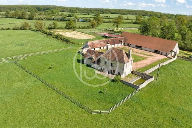 Property for sale in Moulins, 03210, France, Auvergne, Moulins, 03210, France