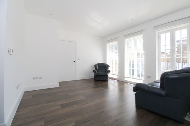 Flat for sale in Priory Close, Sunbury-On-Thames