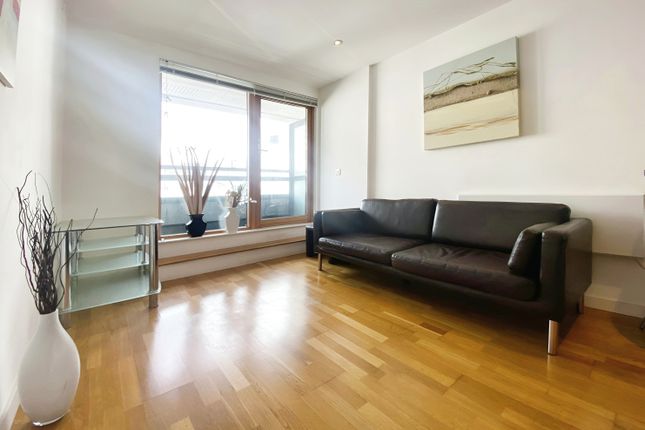 Flat for sale in The Gateway West, Leeds