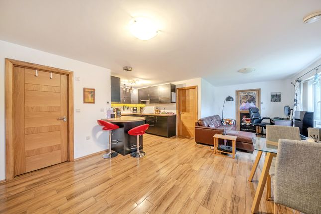 Flat 5 Aston House,, Portsmouth Road, Ripley photo 2