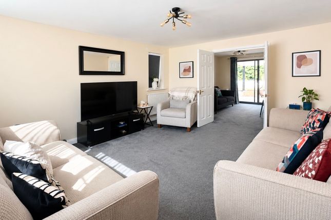 23 Woodborough Road, Leicester photo 3