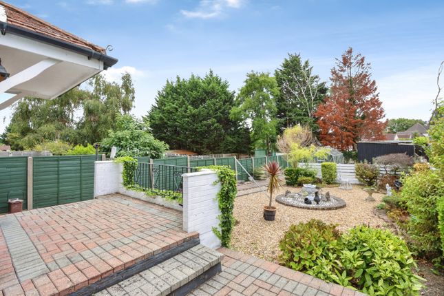 30, Melbury Avenue, Dorset photo 2