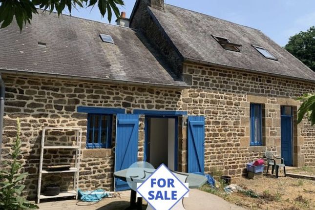 Cottage for sale in Couesmes-Vauce, Pays-De-La-Loire, 53300, France