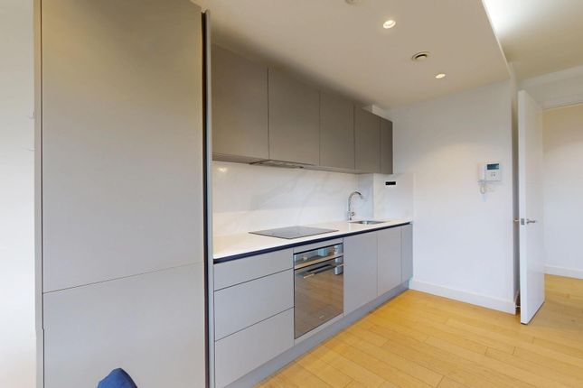 New Horizons Court, Brentford photo 2