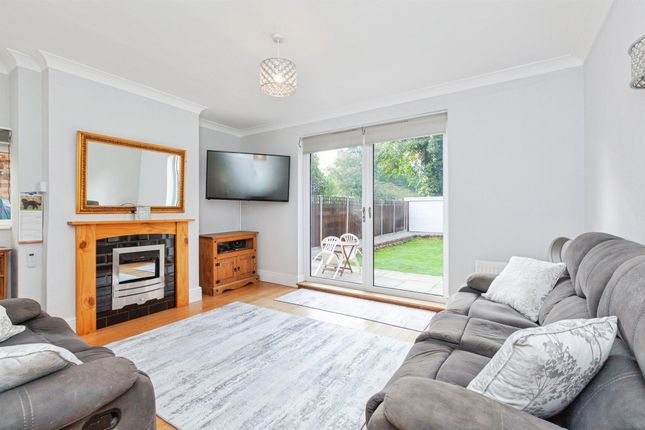 59, Knighton Fields Road West, Leicester photo 3