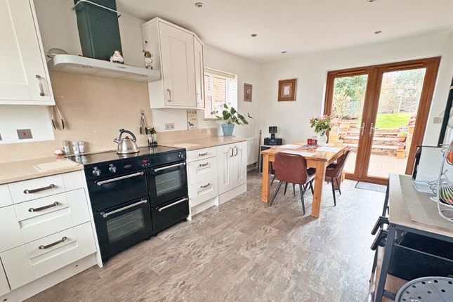 24, The Crescent, Central Bedfordshire photo 4