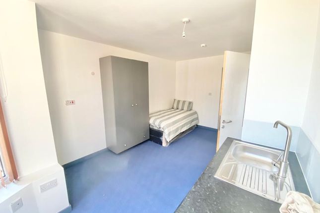 Room to rent in Grove Lane, Birmingham