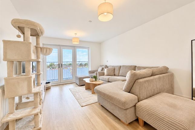 Flat 15, 2, Hobbs Way, Gloucester photo 3