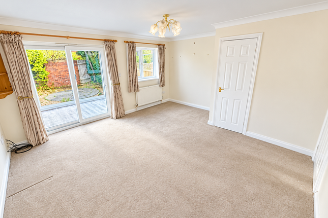 Louville Close, Paignton photo 2