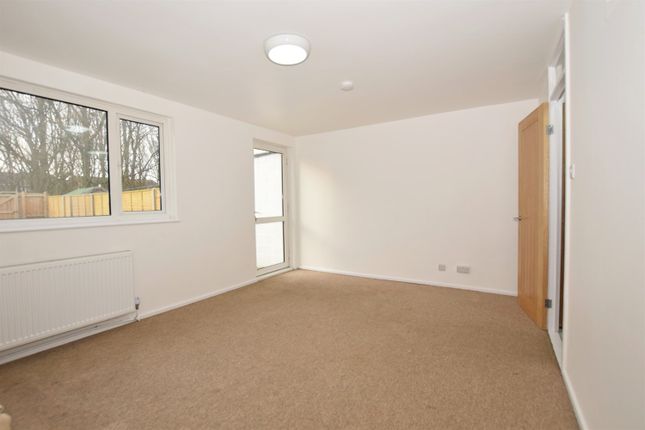 21, Sycamore Road, Bognor Regis photo 5