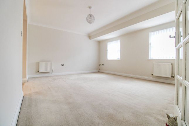 Flat for sale in Bullers Green, Morpeth
